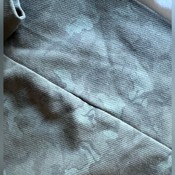 Athleta Green Camouflage Crop Hoodie - Picture 5 of 7